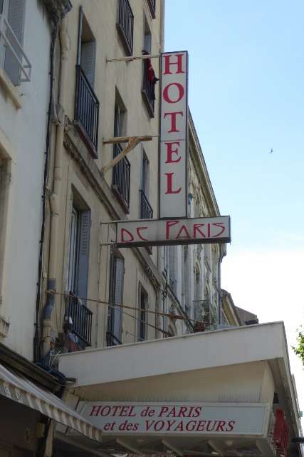 VALENCE 41 427x640